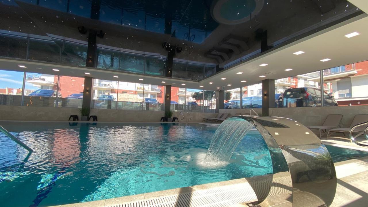 Apartament Magma Z Basenem Morska Klifowa Rewal Kültér fotó