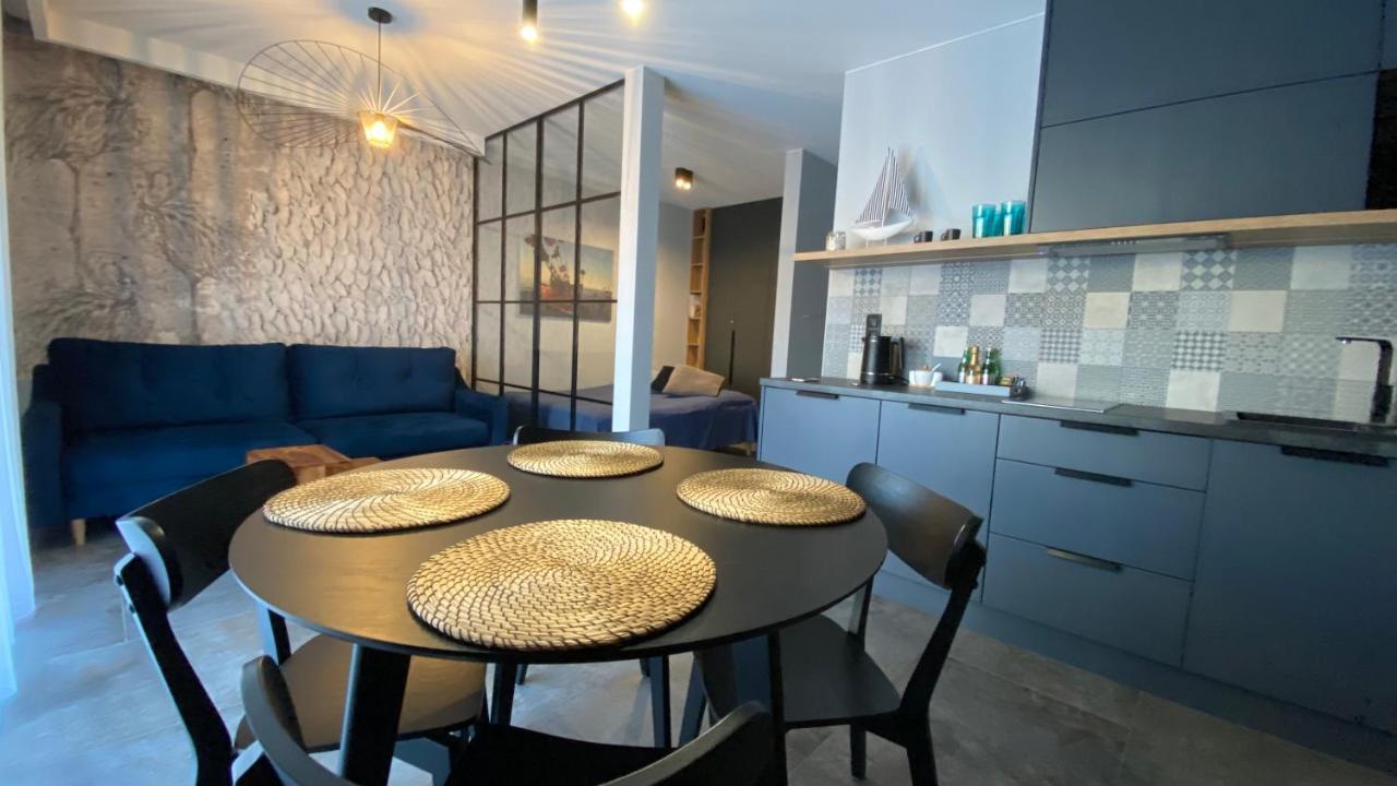 Apartament Magma Z Basenem Morska Klifowa Rewal Kültér fotó